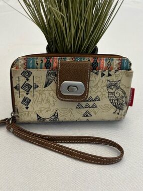 UNIONBAY Owl Geometric Motif Wristlet Wallet Zip Around Close Turn Lock 6.75”x4”